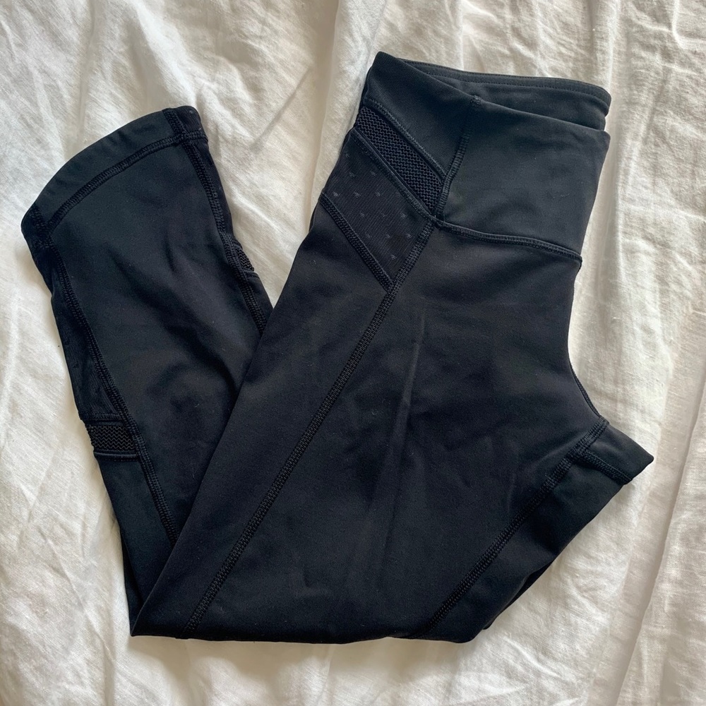 Lululemon crop legging pants dot mesh